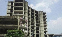 西亚烂尾楼爆料视频最新,最新爆料视频曝光惊人内幕