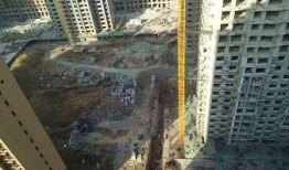 西亚烂尾楼爆料视频最新,最新爆料视频曝光惊人内幕